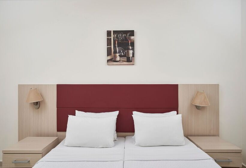 بانگلوی استاندارد, Blue Bay Beach Resort