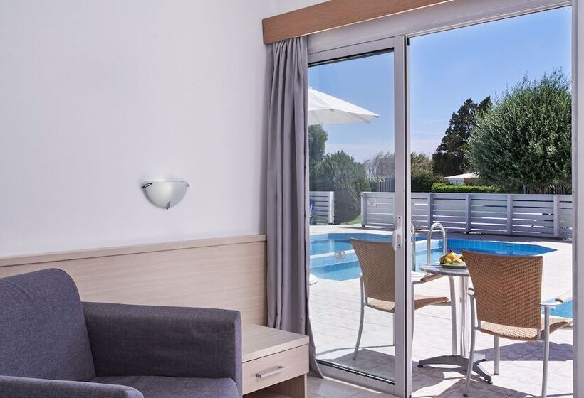 패밀리 방갈로, Blue Bay