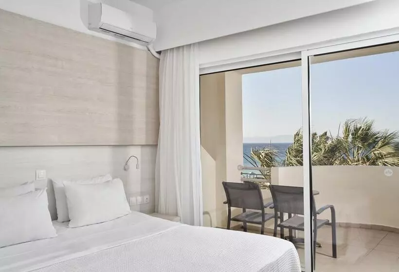 海の見えるスーペリアファミリールーム, Blue Bay Beach Resort