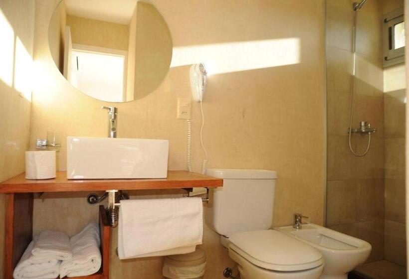 스탠다드 룸 주방구비, Las Eduardas