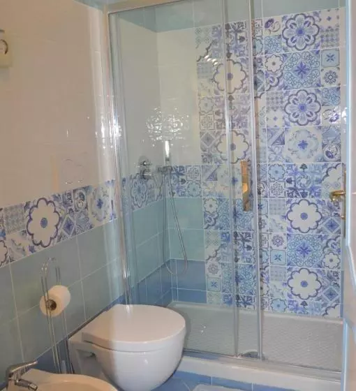 اتاق راحتی یک تخته, Maison Raphael