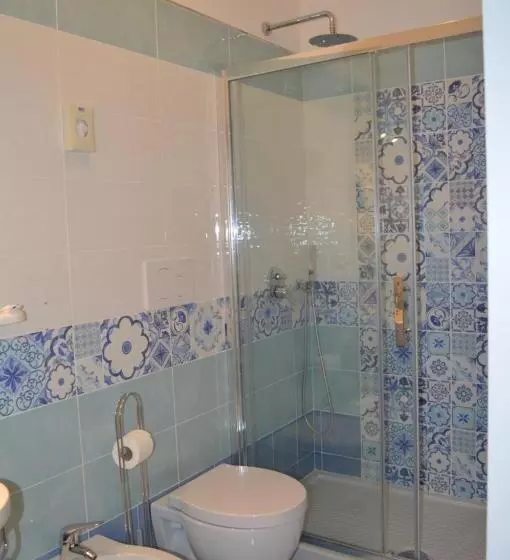 اتاق استاندارد, Maison Raphael