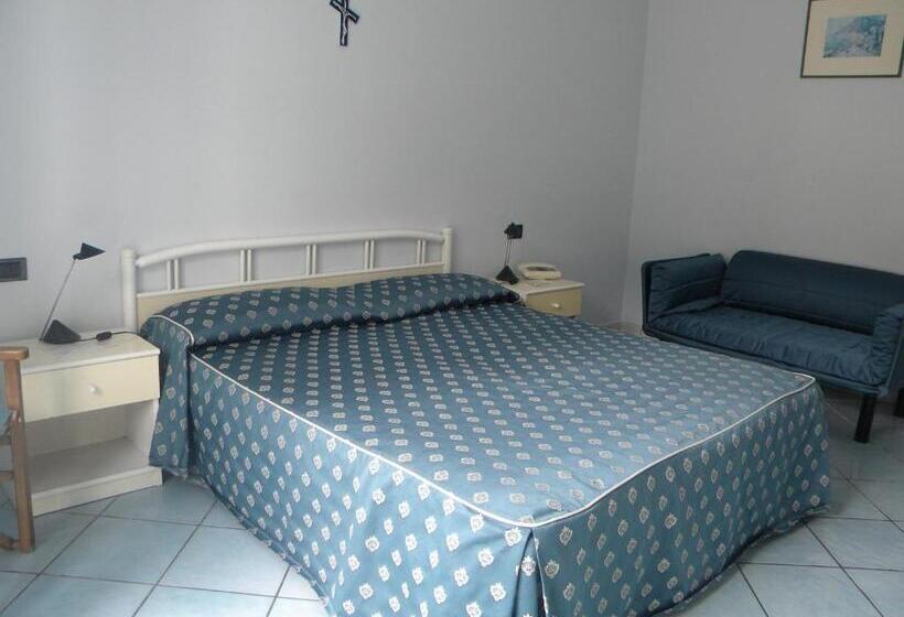 Номер Стандарт Трехместный, Maison Raphael