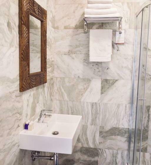 غرفة قياسية, Orient Palace