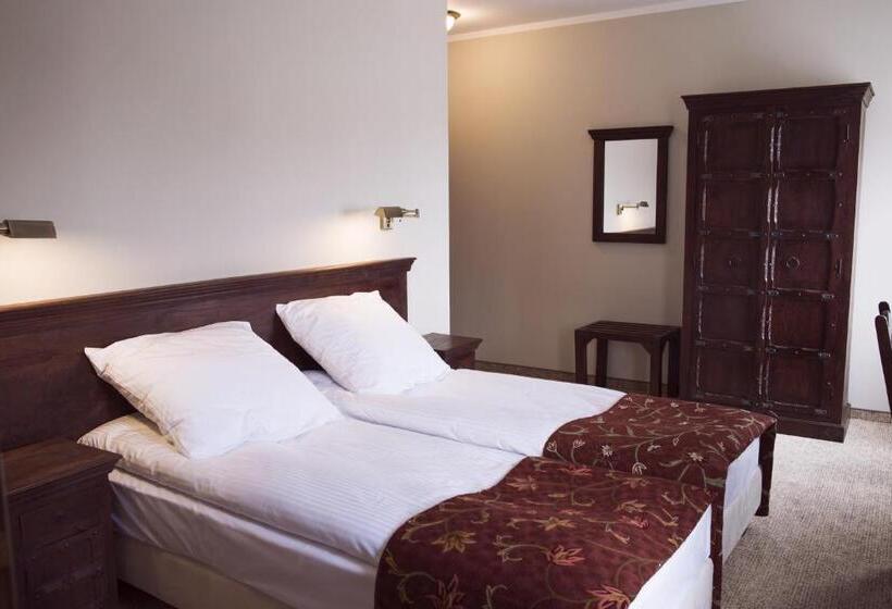 غرفة قياسية, Orient Palace