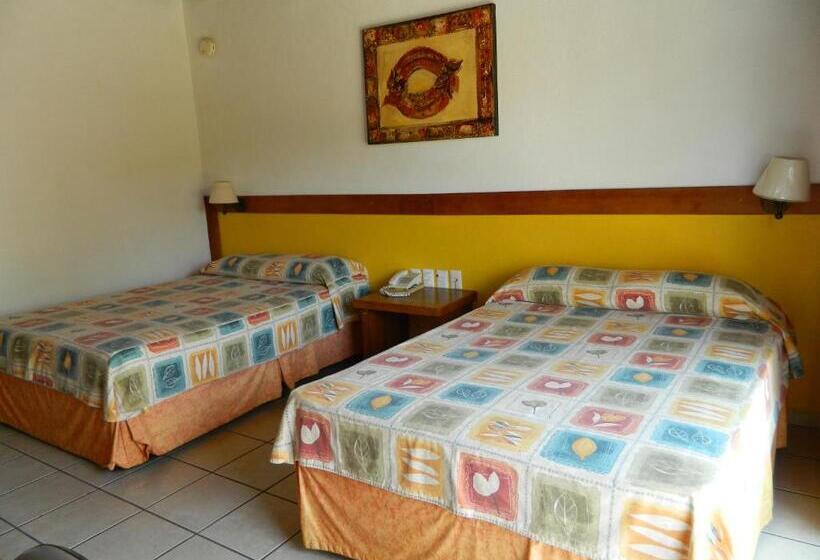 غرفه قياسيه سريرين مزدوجين, Pez Vela