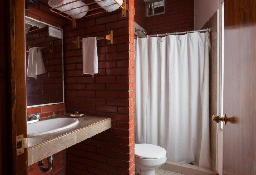 Habitación Triple Estándar, Posada El Cid