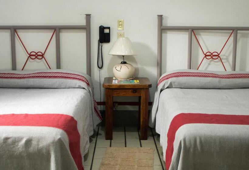 Номер Стандарт 2 Двуспальные Кровати, Posada El Cid