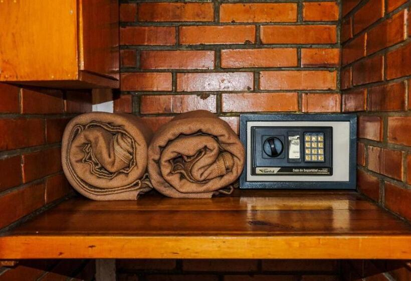 Номер Стандарт 2 Двуспальные Кровати, Posada El Cid