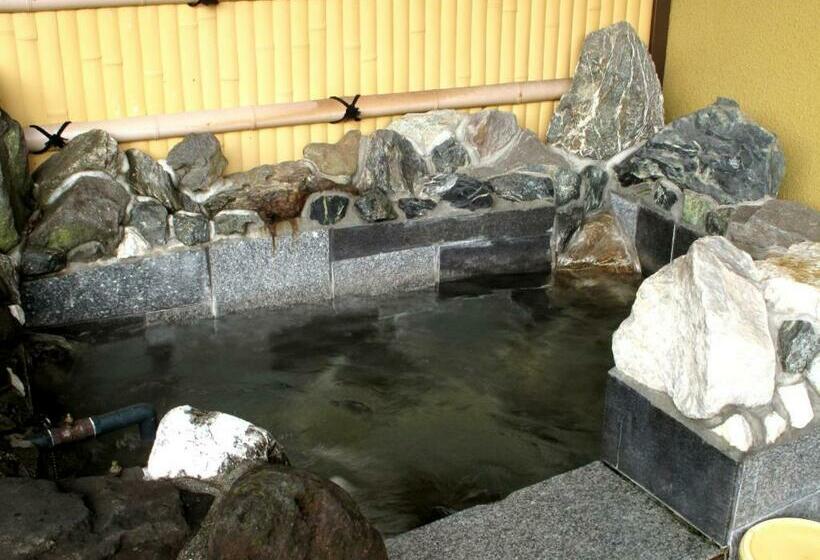 חדר סופריור, Satsuki Bessou