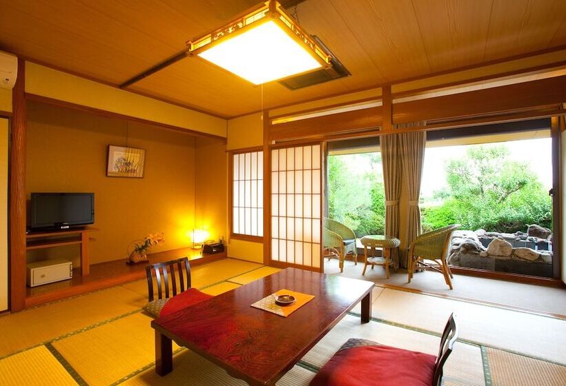 חדר סופריור, Satsuki Bessou