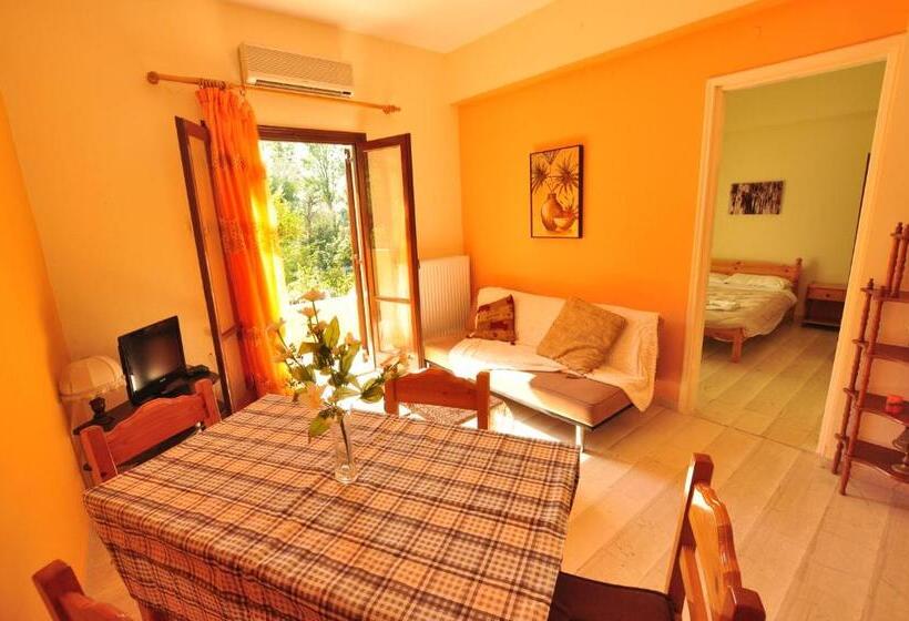 Апартаменты 2 Спальни, Laskaris Studios