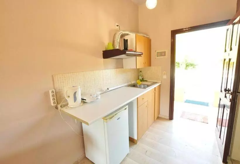 استودیوی استاندارد, Laskaris Studios