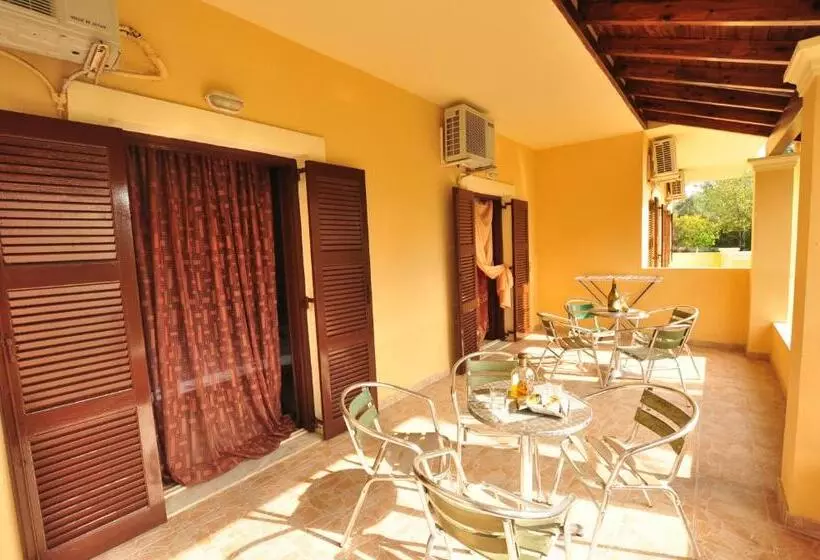 استودیوی استاندارد, Laskaris Studios