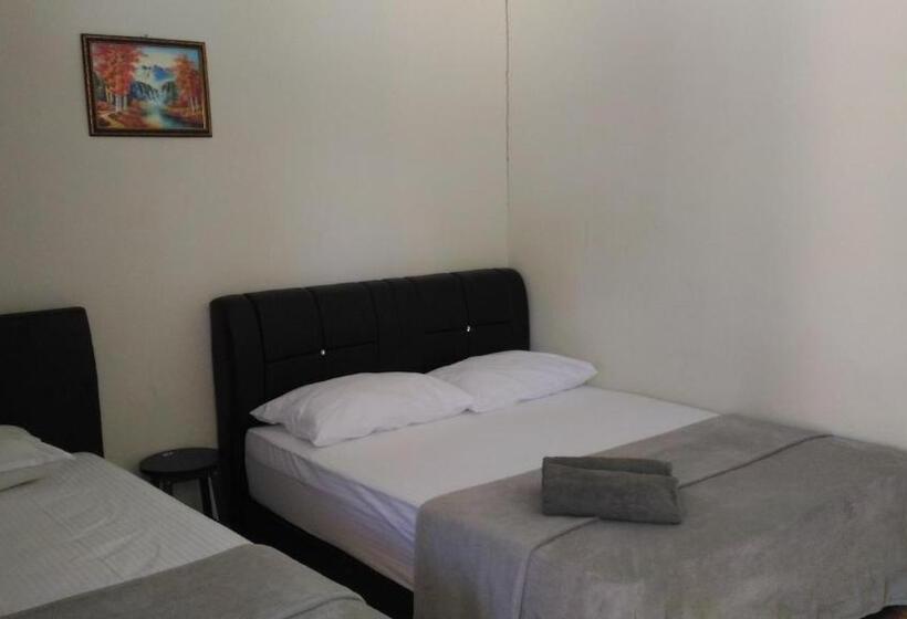Deluxe Room, Tok Man Inn