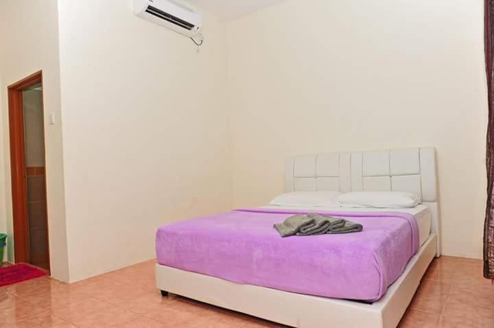 Standard Room, Tok Man Inn