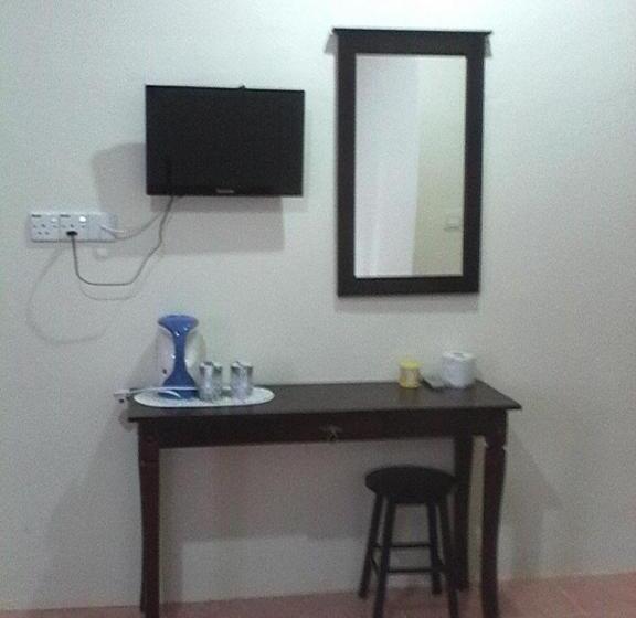 Standard Room, Tok Man Inn