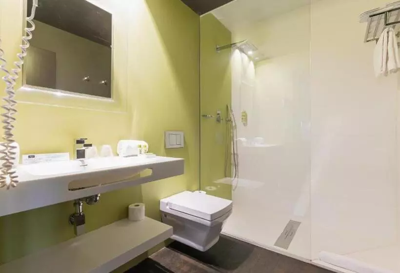 سوییت, Myr  Plaza Mercado & Spa