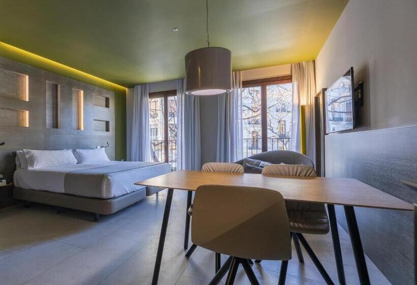 جناح سوبيريور, Myr  Plaza Mercado & Spa