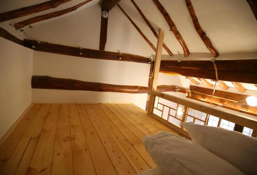 חדר משפחתי, Gaeunchae