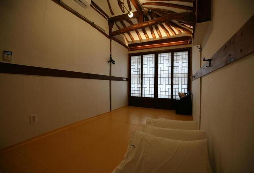 חדר דלוקס, Gaeunchae