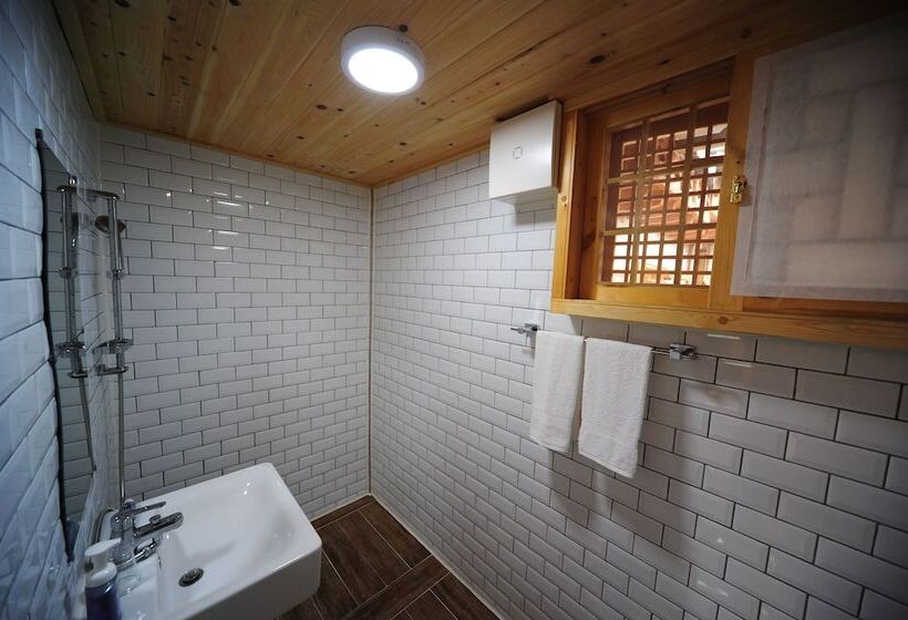 חדר סטנדרט, Gaeunchae