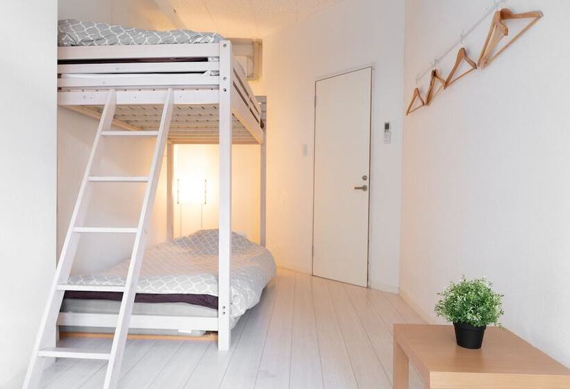 스탠다드 4인용 룸 공용 욕실, Casa Blanca Guesthouse