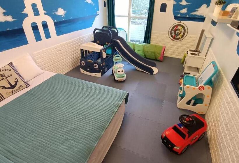 اتاق سوپریور چهار تخته, 仲夏墾丁親子民宿