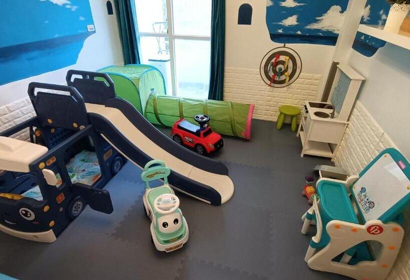 اتاق سوپریور چهار تخته, 仲夏墾丁親子民宿