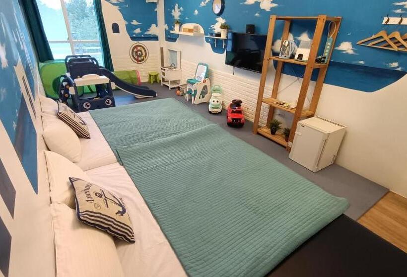 اتاق سوپریور چهار تخته, 仲夏墾丁親子民宿