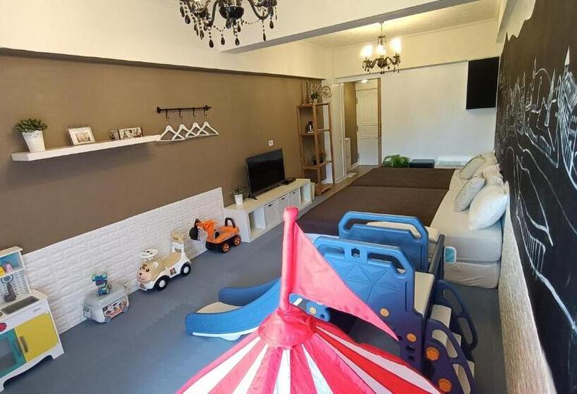 اتاق استاندارد چهار تخته, 仲夏墾丁親子民宿