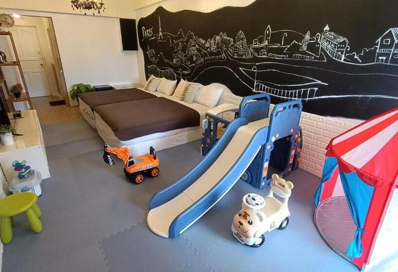 اتاق استاندارد چهار تخته, 仲夏墾丁親子民宿