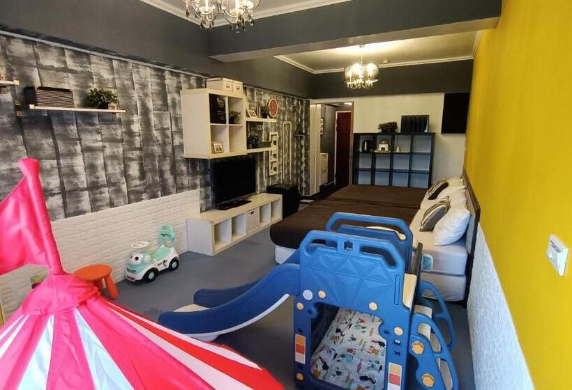 اتاق خانوادگی, 仲夏墾丁親子民宿