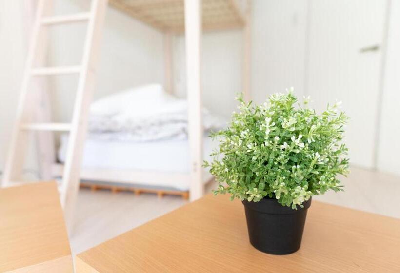 스탠다드 4인용 룸 공용 욕실, Casa Blanca Guesthouse