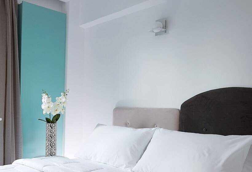 이코노미 룸, Coral