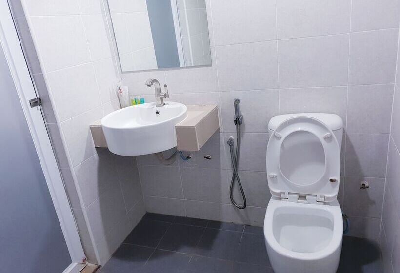 חדר קומפורט יחיד, Champcity