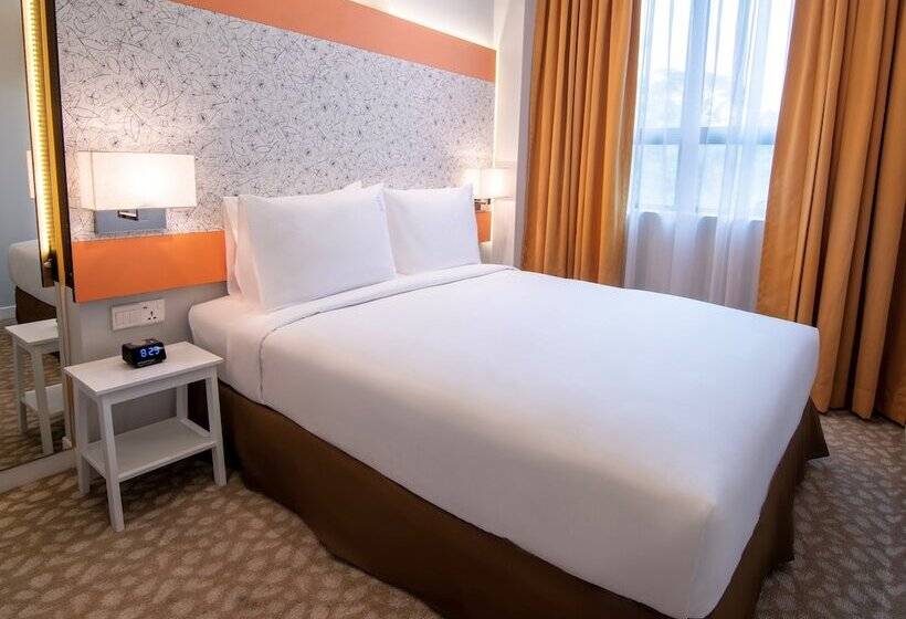 סוויטת 2 חדרי שינה, Holiday Inn Express & Suites Johor Bahru By Ihg