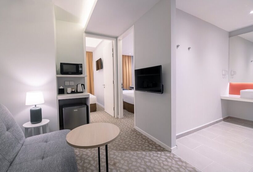 סוויטת 2 חדרי שינה, Holiday Inn Express & Suites Johor Bahru By Ihg