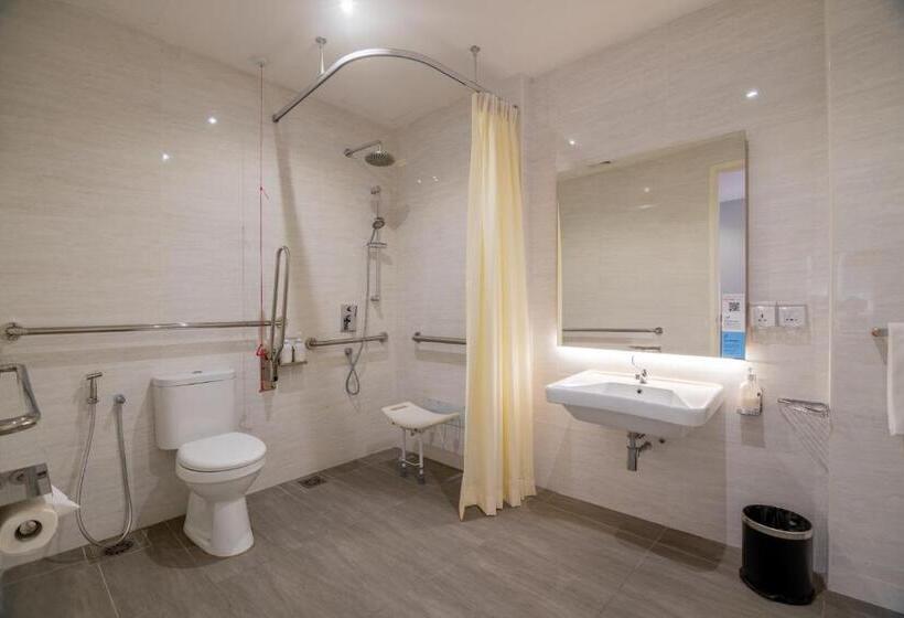 חדר סטנדרט מותאם לאדם עם מוגבלויות, Holiday Inn Express & Suites Johor Bahru By Ihg