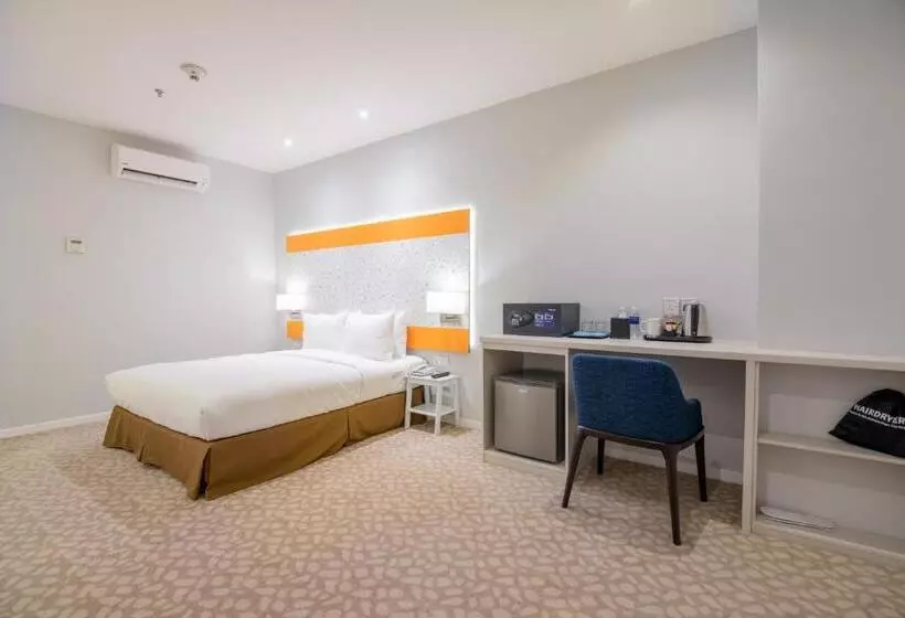 اتاق استاندارد برای معلولان, Holiday Inn Express & Suites Johor Bahru By Ihg