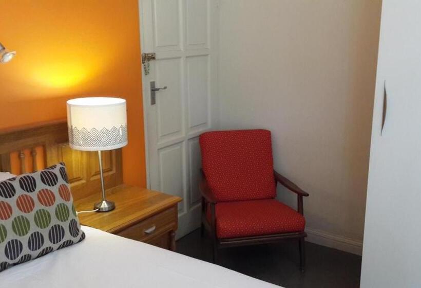 غرفة قياسية ثلاثية, Pumleni Guesthouse