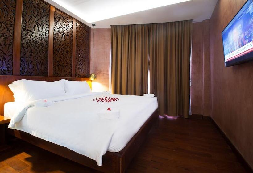 סוויטה אקזקיוטיב, Almond Hotel Bassac River