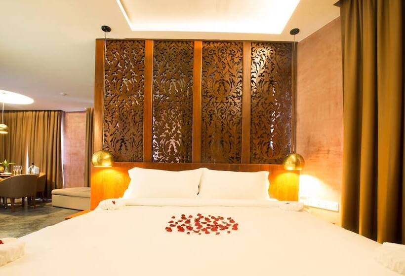 סוויטה אקזקיוטיב, Almond Hotel Bassac River