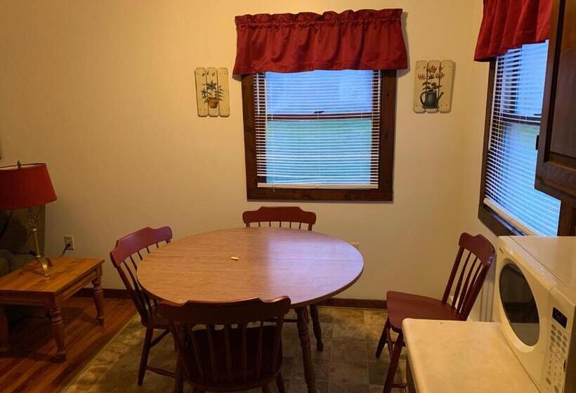 Family Suite, Echo Valley Cottages