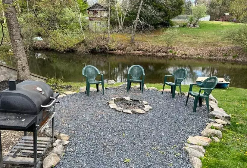 ファミリールーム, Echo Valley Cottages