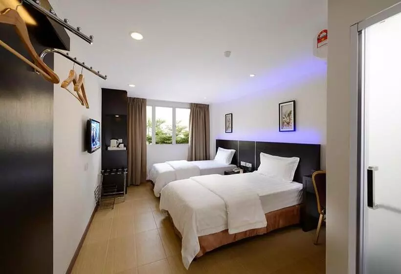 デラックスルーム, Ernes Hotel Bayu Mutiara
