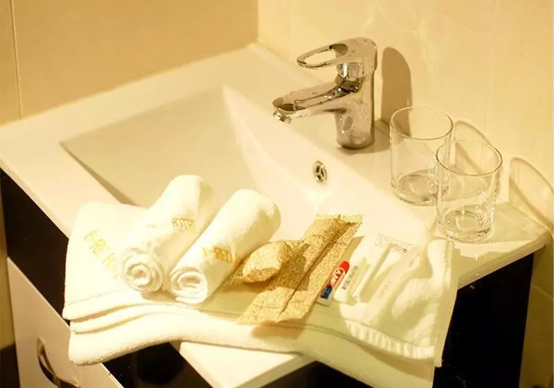 スーペリアファミリールーム, Ernes Hotel Bayu Mutiara