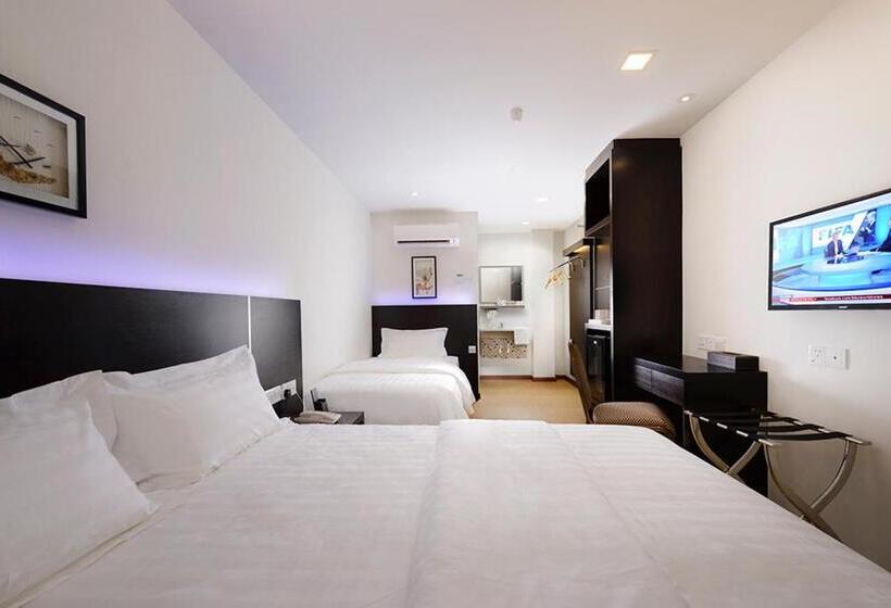 חדר משפחתי, Ernes Hotel Bayu Mutiara