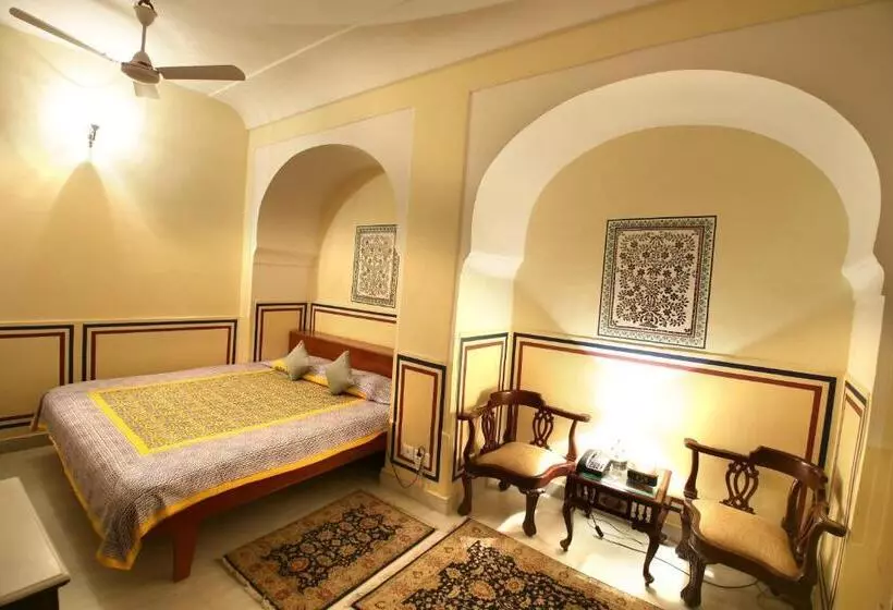 スタンダードインサイドビュールーム, Khatu Haveli