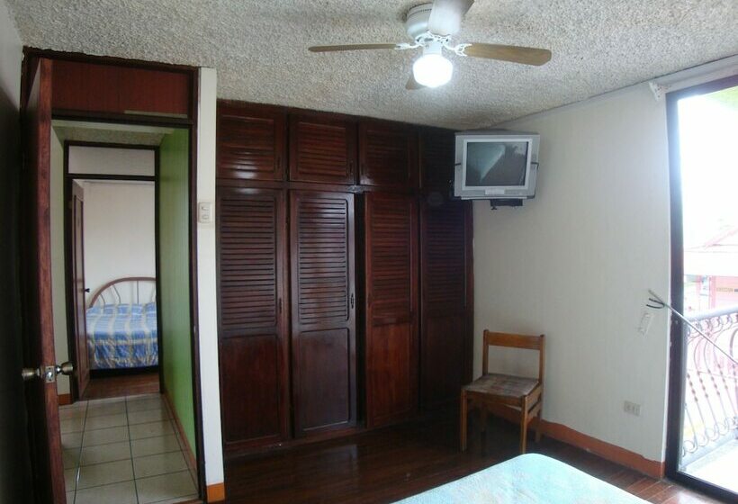 两卧家庭套房, La Guaria Inn & Suites